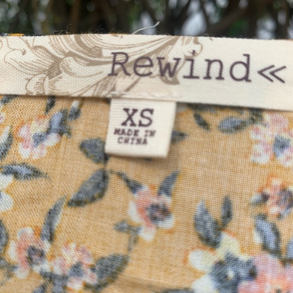 Floral button mini dress - Picture 2 of 3